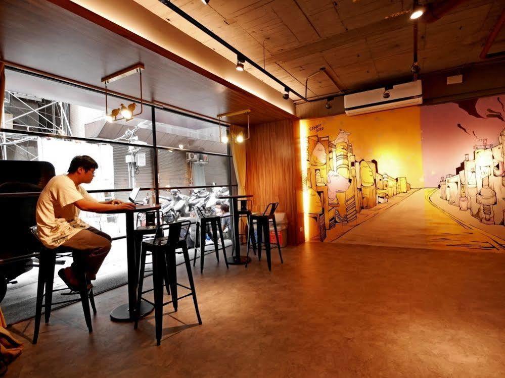 Backpackers Hostel - Ximen Taipei Exteriör bild