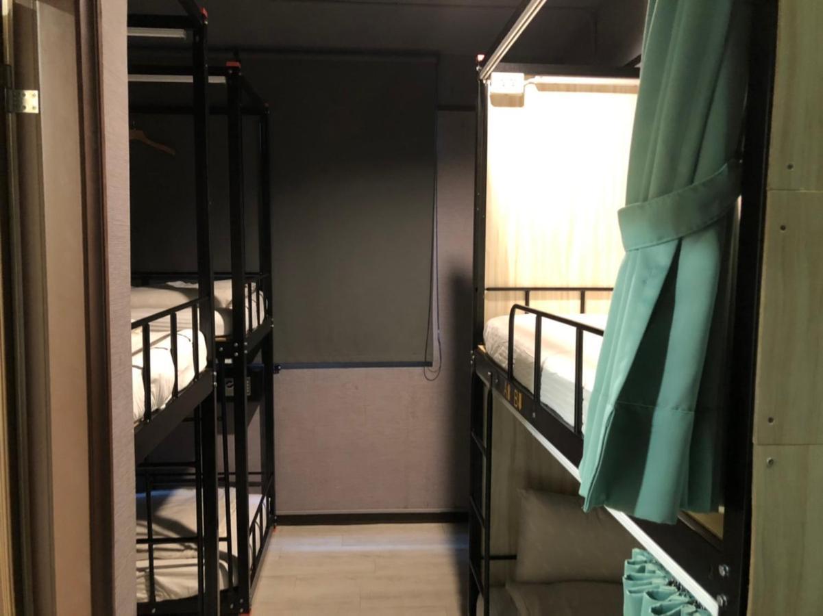 Backpackers Hostel - Ximen Taipei Exteriör bild